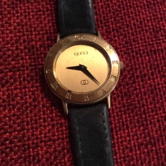 Ladies Gucci Watch - Picture 6 of 6